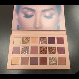 Huda Beauty Nude Palette
